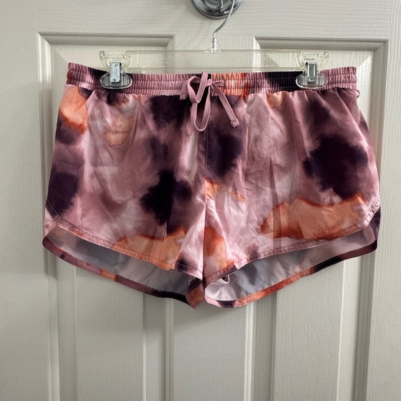 Old Navy Pink and Purple Activewear set- shorts/leggings small and bra XS - Picture 7 of 16